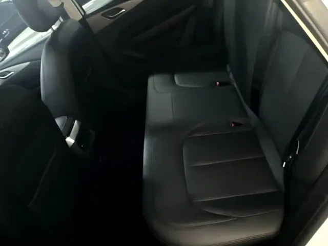Wuling Starlight — Фото автомобиля 16