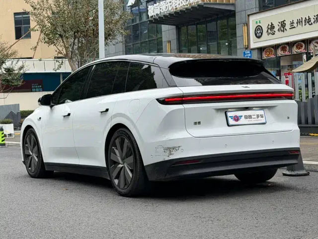 Li Auto i6 — Фото автомобиля 4