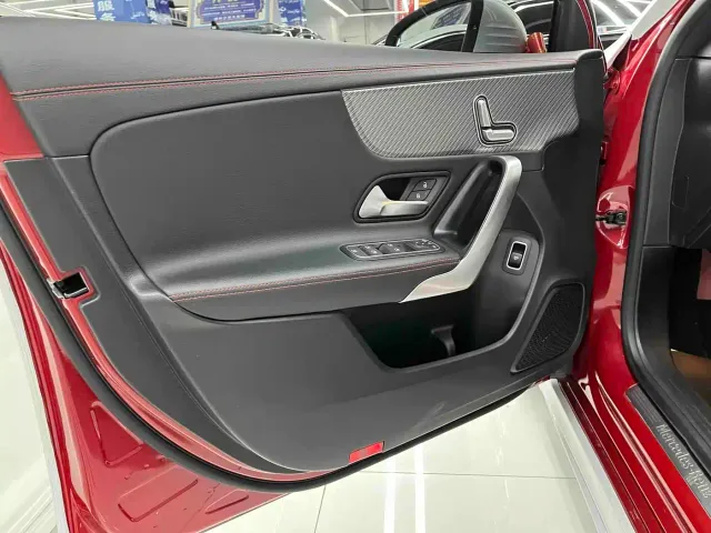 Mercedes-Benz A-Class — Фото автомобиля 5
