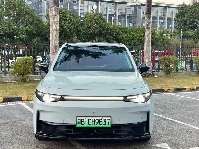 Leapmotor C10 — Фото автомобиля 2