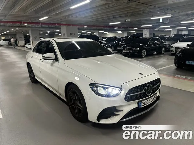 Фотография автомобиля — Mercedes-Benz E-Class W213