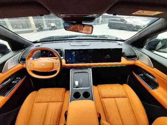 Xpeng G9 — Фото автомобиля 5