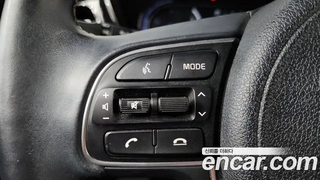 Kia Niro — Фото автомобиля 23