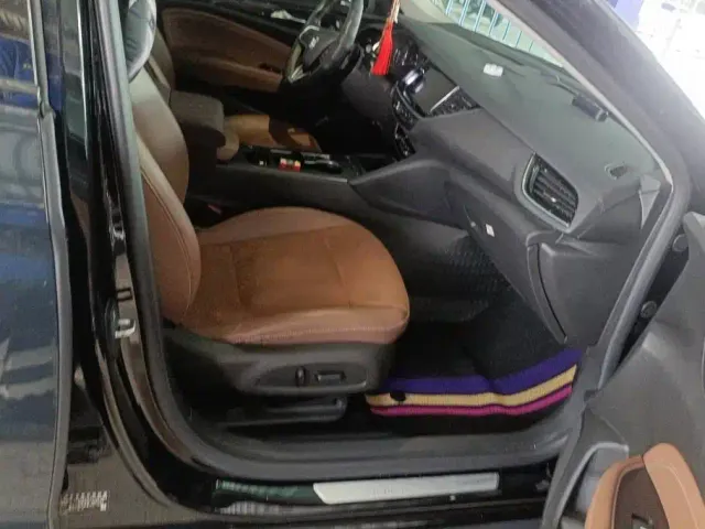 Buick Regal — Фото автомобиля 8