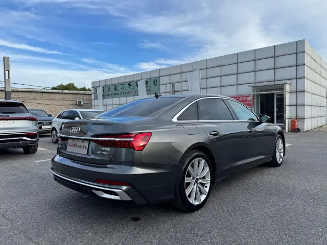 Audi A6L — Фото автомобиля 5