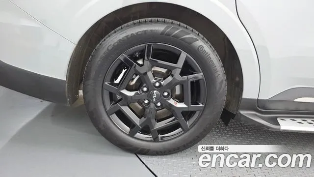 Kia Carnival 4th Gen — Фото автомобиля 5