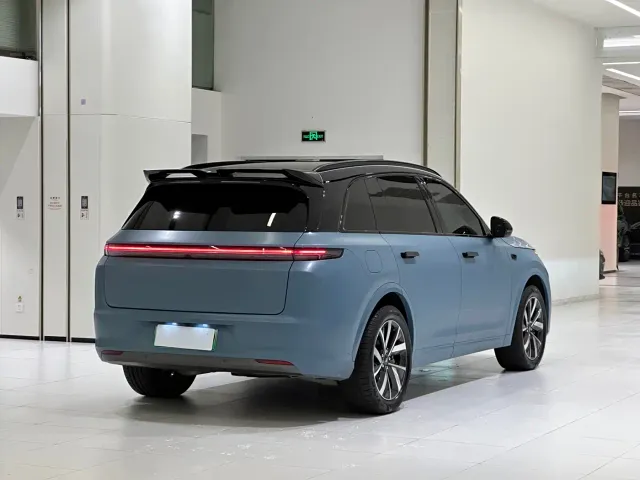Li Auto L7 — Фото автомобиля 7