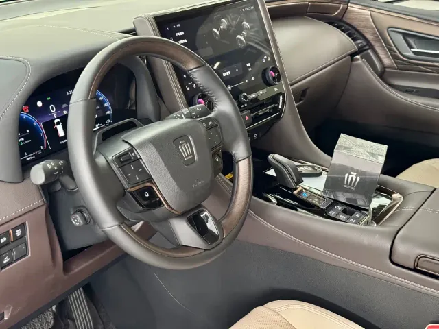 Toyota Vellfire — Фото автомобиля 9
