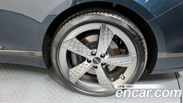 Genesis G80 Бензин 2.5 турбо AWD — Фото автомобиля 20