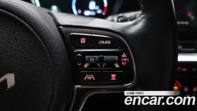 Kia Niro — Фото автомобиля 15