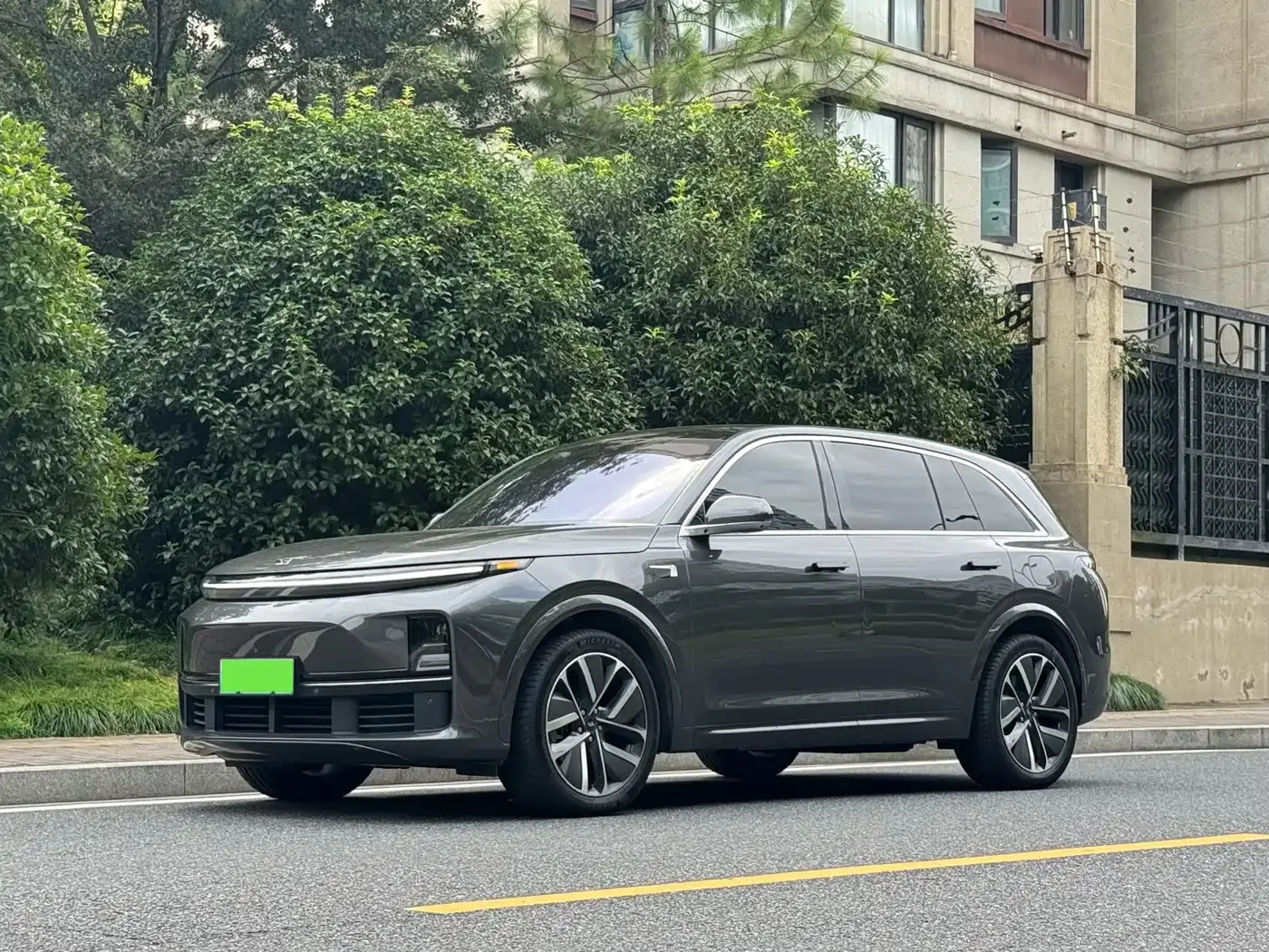 Li Auto Li Auto L7 2023 Pro — Фото автомобиля 2