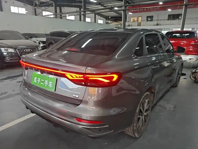 Geely Emgrand — Фото автомобиля 6