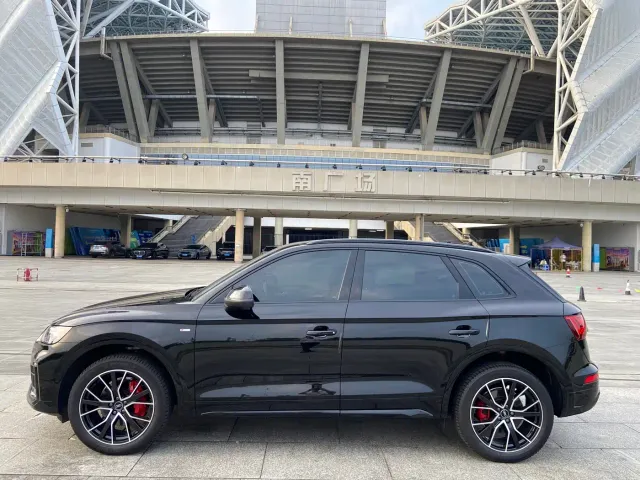 Audi Q5L — Фото автомобиля 3