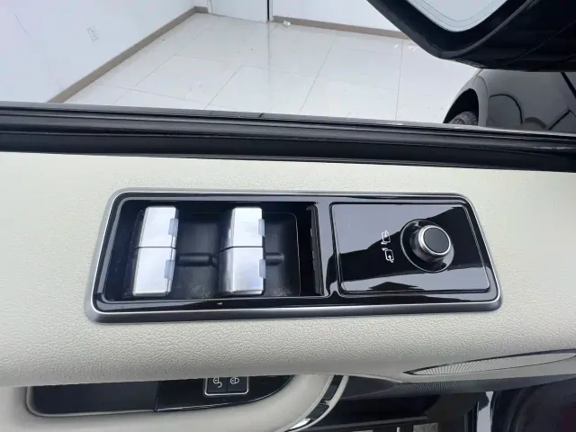 Land Rover Range Rover — Фото автомобиля 18