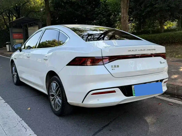 BYD Qin PLUS — Фото автомобиля 9