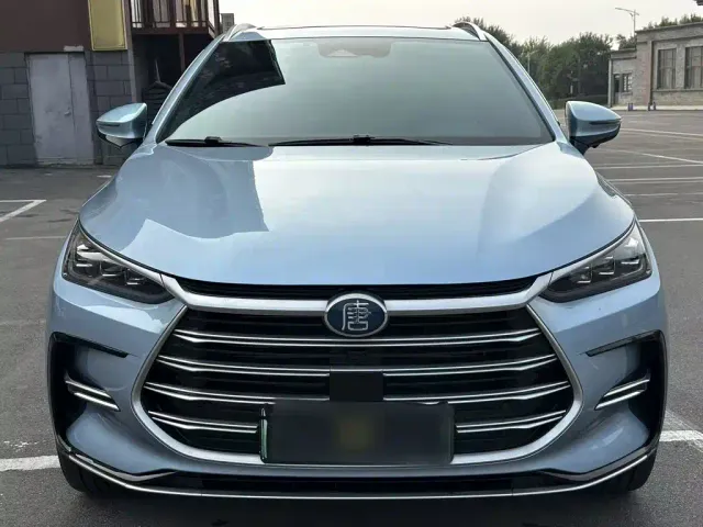 BYD Tang — Фото автомобиля 22