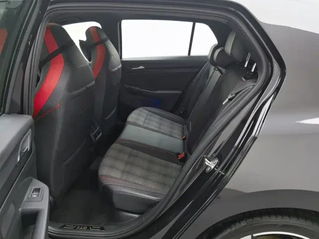 Volkswagen Golf GTI — Фото автомобиля 15