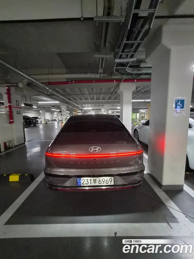 Hyundai Grandeur GN7 — Фото автомобиля 4