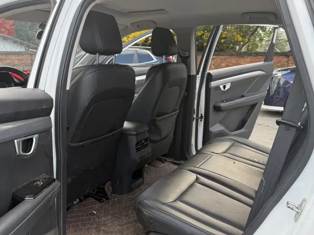 Wuling Asta — Фото автомобиля 7