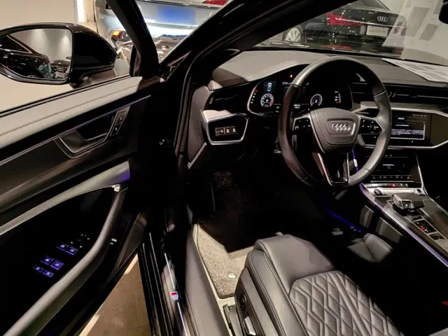 Audi A6L — Фото автомобиля 15
