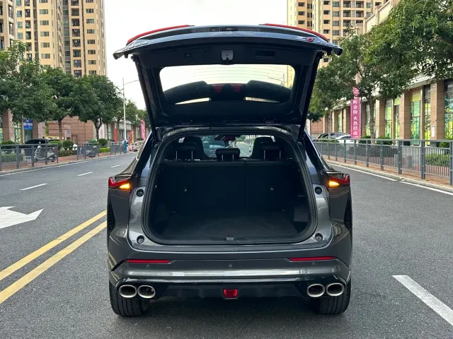 Changan Z6 — Фото автомобиля 15