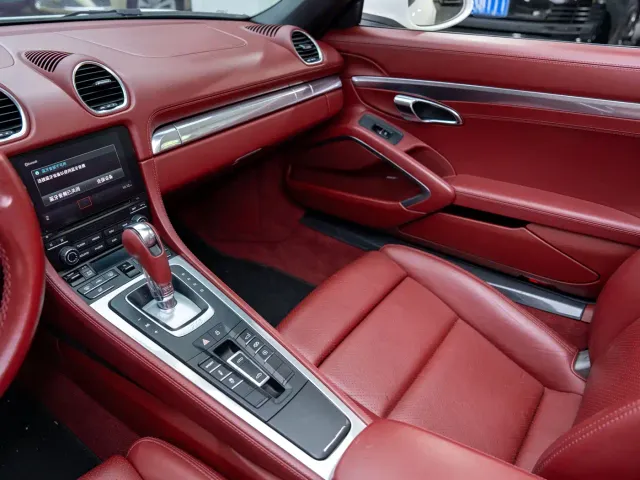 Porsche 718 — Фото автомобиля 12