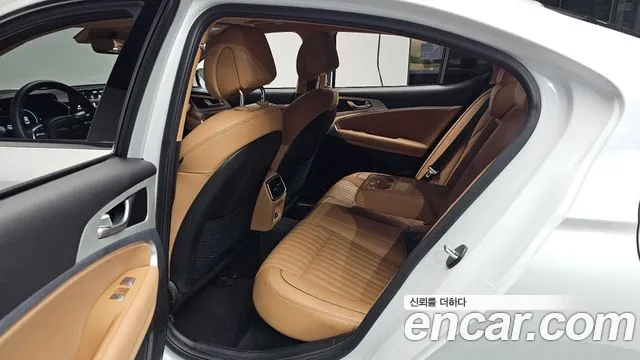 Genesis G70 New — Фото автомобиля 17