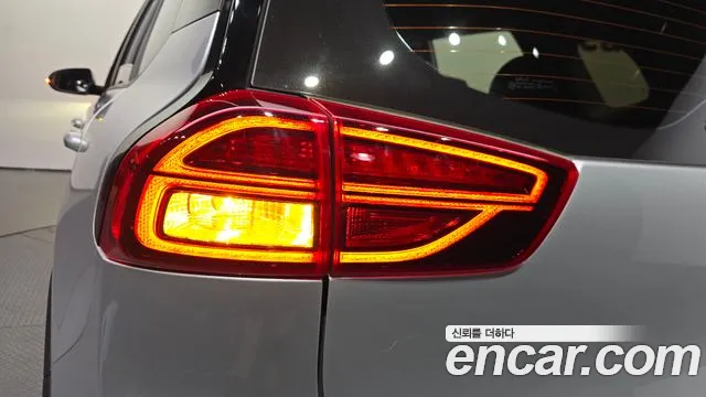 Kia Niro Niro Plus Air — Фото автомобиля 23