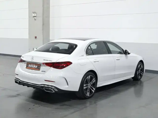 Mercedes-Benz C-Class — Фото автомобиля 2