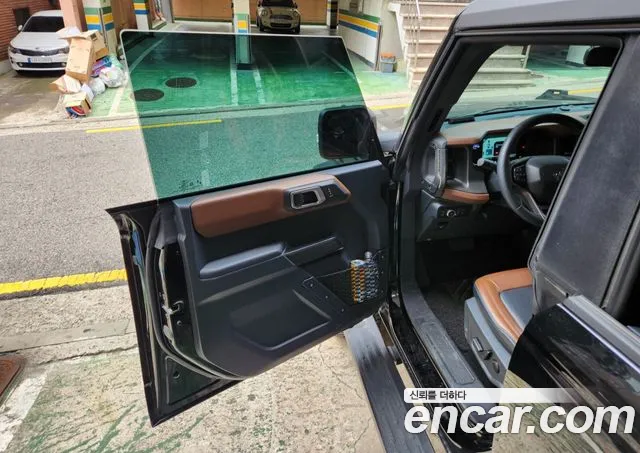 Ford Bronco — Фото автомобиля 8