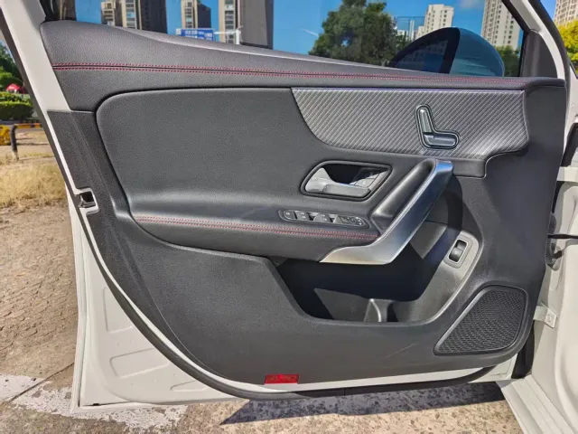 Mercedes-Benz A-Class — Фото автомобиля 19