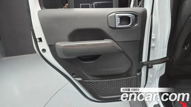 Jeep Wrangler Wrangler (JL) — Фото автомобиля 25