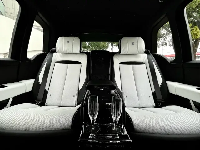 Rolls-Royce Cullinan — Фото автомобиля 29