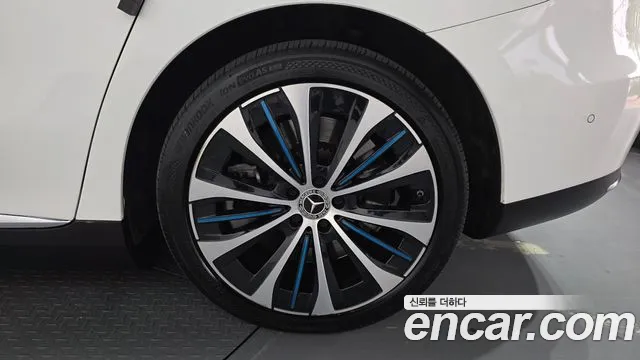 Mercedes-Benz EQE V295 — Фото автомобиля 6