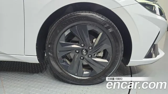 Hyundai AVANTE Avante (CN7) — Фото автомобиля 21