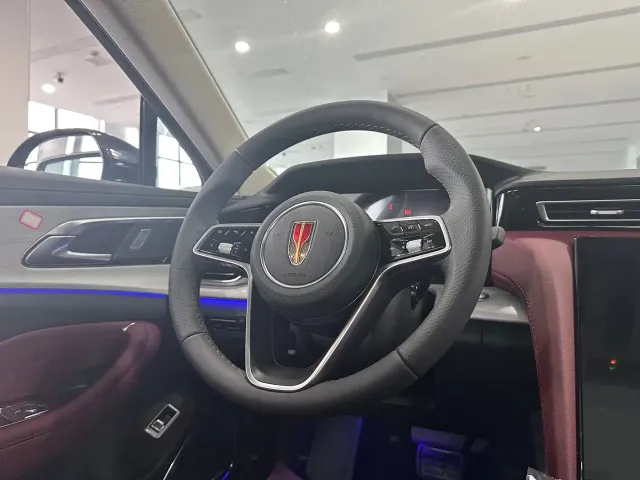 Hongqi H5 — Фото автомобиля 8
