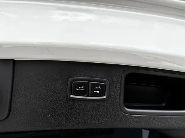 Porsche Macan — Фото автомобиля 28