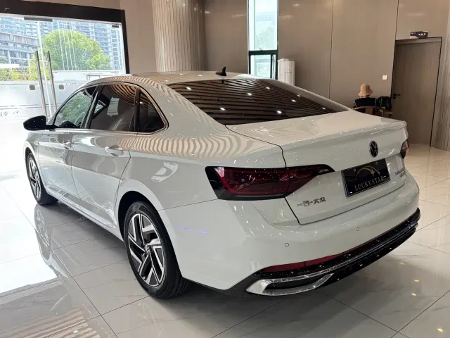 Volkswagen Sagitar — Фото автомобиля 3