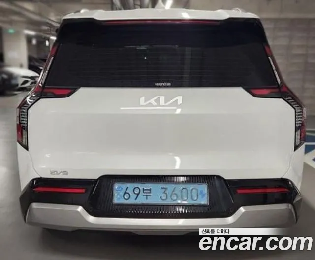 Kia EV9 — Фото автомобиля 2