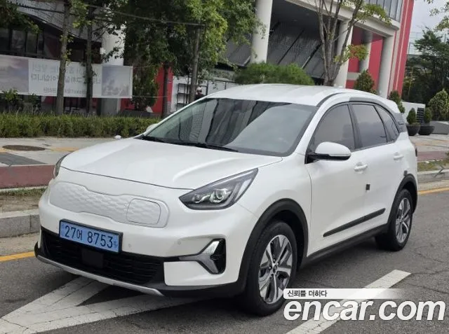 Kia Niro — Фото автомобиля 2