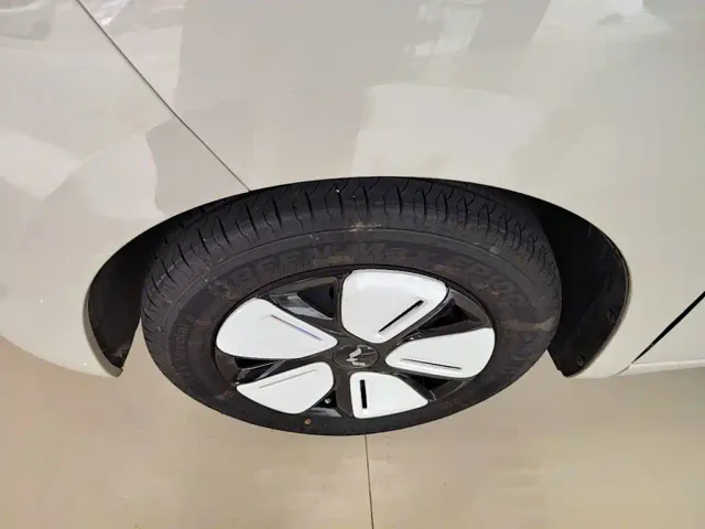 Wuling Hongguang Mini EV — Фото автомобиля 22