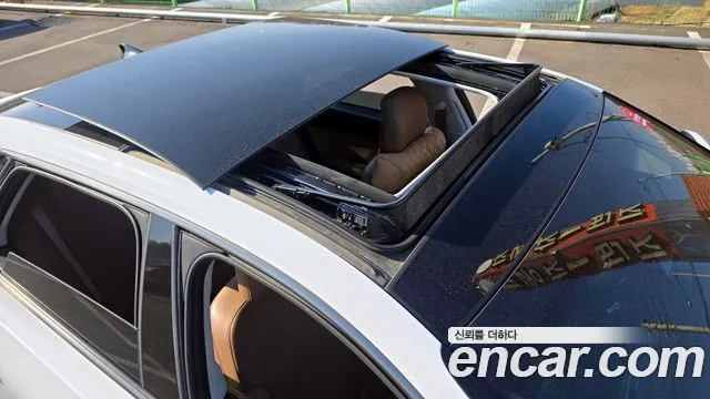 Hyundai Grandeur Grandeur (GN7) 2.5 Бензин 2WD — Фото автомобиля 19