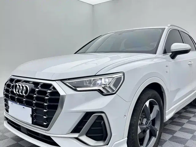 Audi Q3 — Фото автомобиля 9