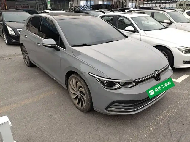 Volkswagen Golf — Фото автомобиля 3