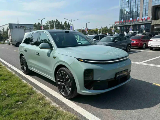 Li Auto L6 — Фото автомобиля 3
