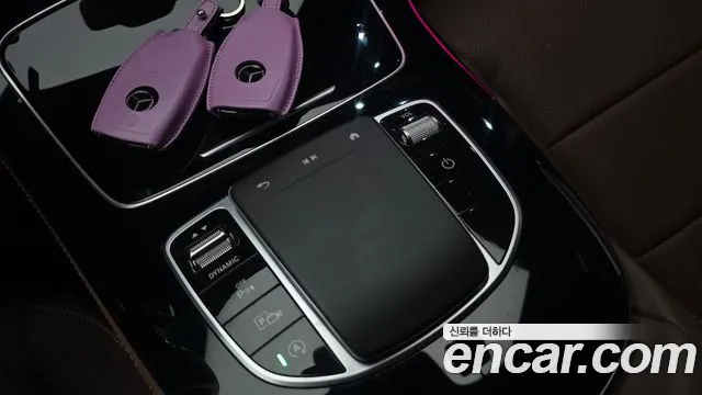 Mercedes-Benz E-Class — Фото автомобиля 18