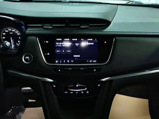 Cadillac XT5 — Фото автомобиля 12
