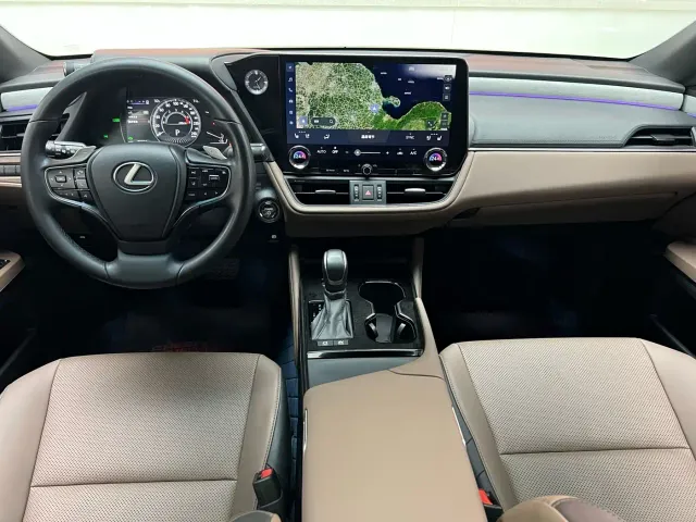 Lexus ES — Фото автомобиля 12