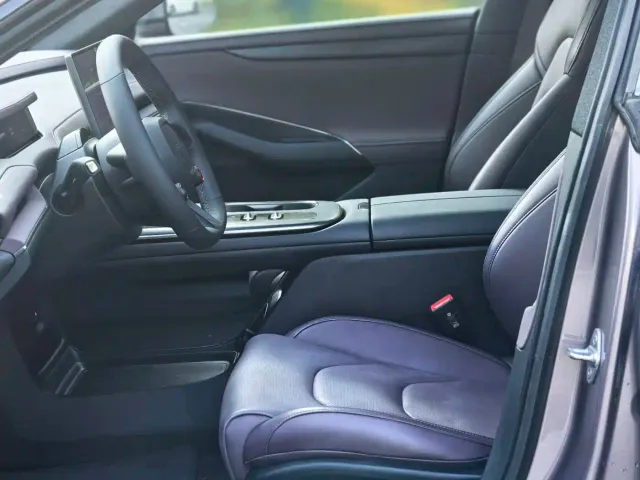 Xiaomi SU7 — Фото автомобиля 5