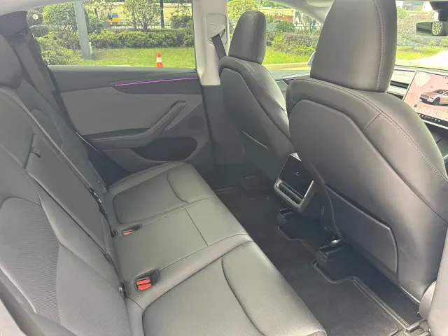 Tesla Model Y — Фото автомобиля 7
